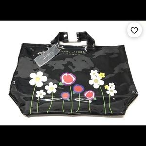 MARC JACOBS fragrance black bag with flowers
